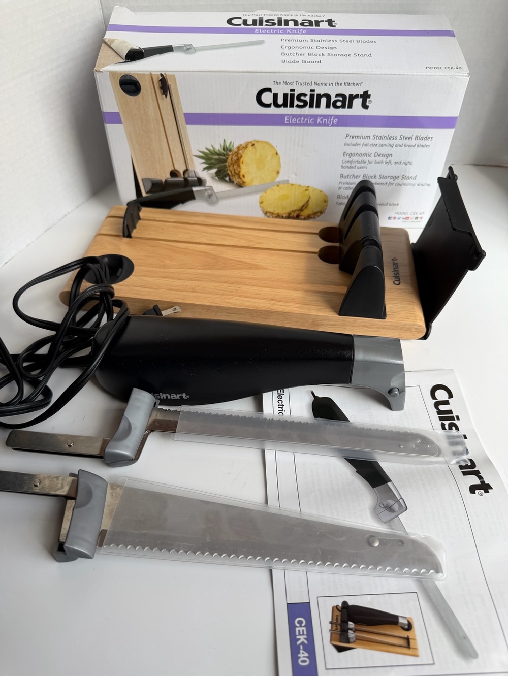 Cuisinart Electric Knife CEK-40 Stainless Steel Blades Butcher Block Stand EUC
